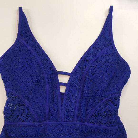 Bathing suit - Picture 2 of 16